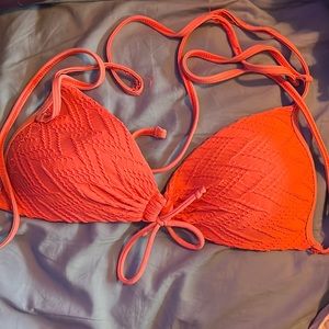 College, 98% polyester, 2% spandex and made in Indonesia